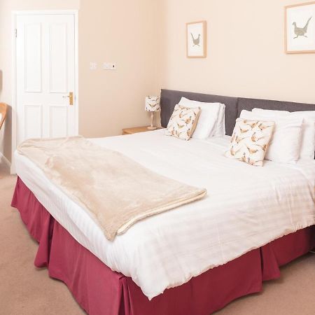 The Gordon Arms Hotel West Linton Esterno foto