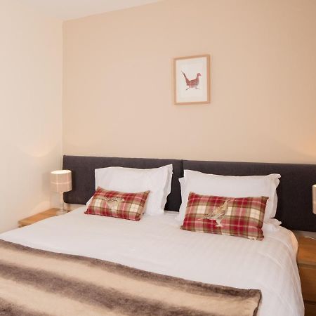 The Gordon Arms Hotel West Linton Esterno foto