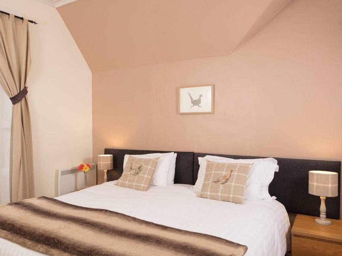 The Gordon Arms Hotel West Linton Esterno foto